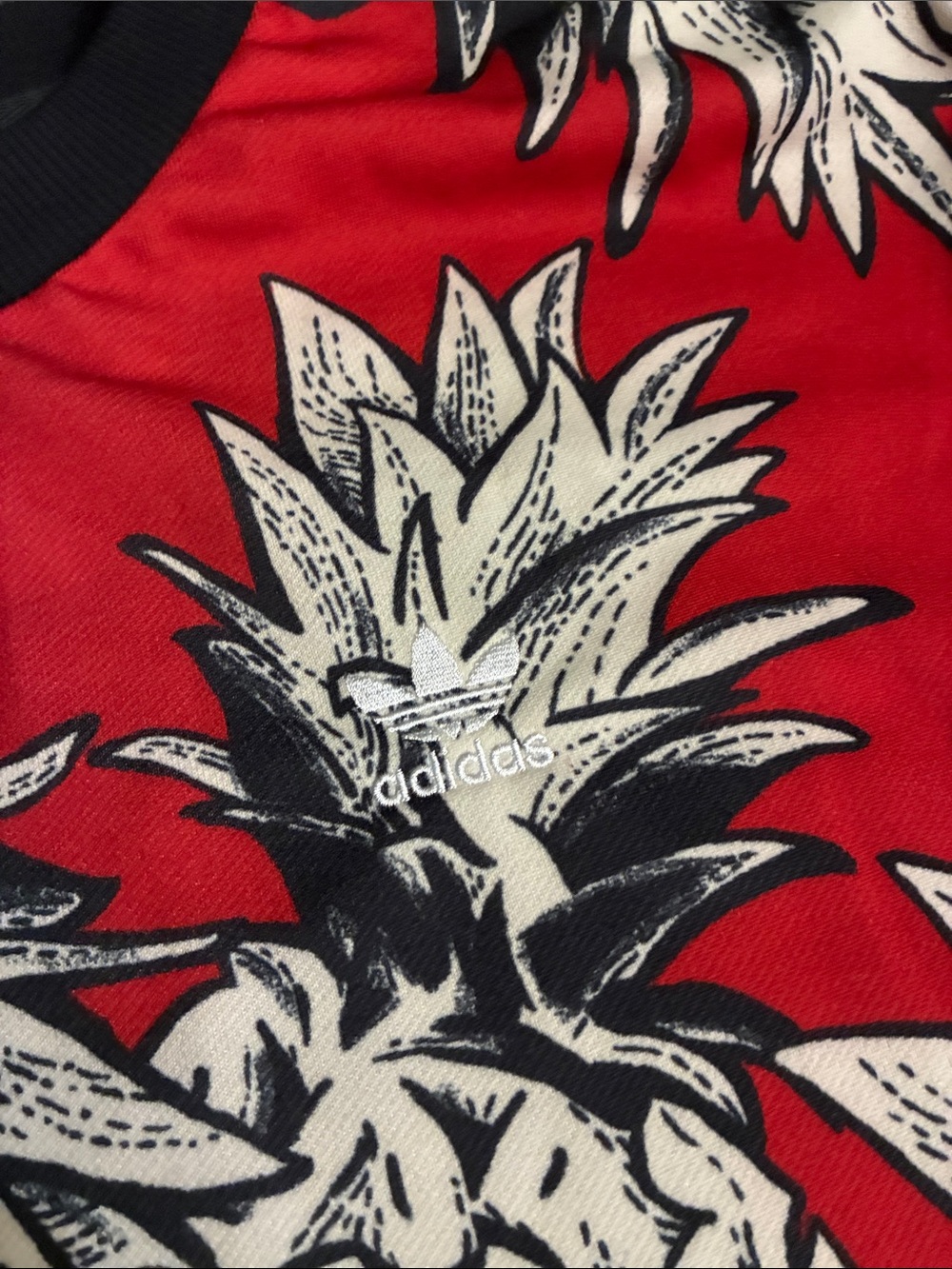 adidas Pineapple Graphic Crewneck sweatshirt with Accent Sleeves - Picture 3 of 6